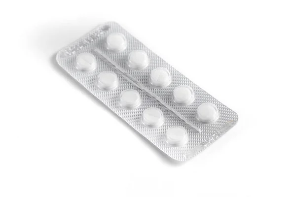 Detailní Záběr Několika Bílých Pilulek Nebo Tobolek Izolovaném Bílém Pozadí — Stock fotografie