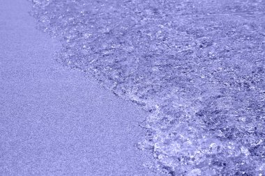 Deniz kumu ve dalga rengi 2022 çok moda.