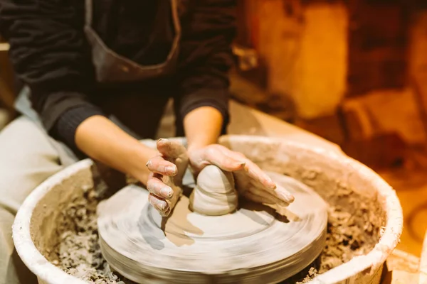 Female Hands Pottery Master Close Work Potter Wheel Master Class — Photo