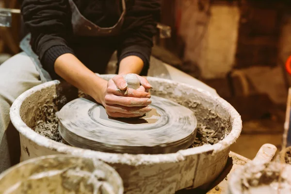 Female Hands Pottery Master Close Work Potter Wheel Master Class — 스톡 사진