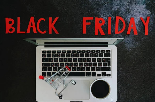 Conceito Black Friday Inscrição Black Friday Xícara Café Telefone Celular — Fotografia de Stock