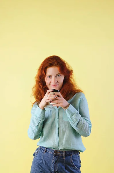 Ritratto Affari Bella Giovane Donna Con Capelli Rossi Ricci Gli — Foto Stock