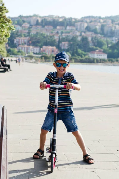 Happy Family Lifestyle Holiday Concept Mother Little Boy Sitting Walking — Stock Photo, Image