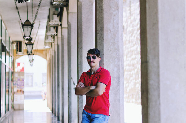 Koper Slovenia 2022 Young Happy Handsome Bearded Man Tourist Walking — Stok fotoğraf
