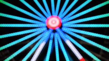 Günbatımına karşı High Ferris Wheel. Adriyatik sahilinde yaz tatili. Eğlence parkı gezisi. Tatil konsepti. Boş zaman, eğlence.