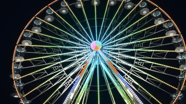Günbatımına Karşı High Ferris Wheel Adriyatik Sahilinde Yaz Tatili Eğlence — Stok video