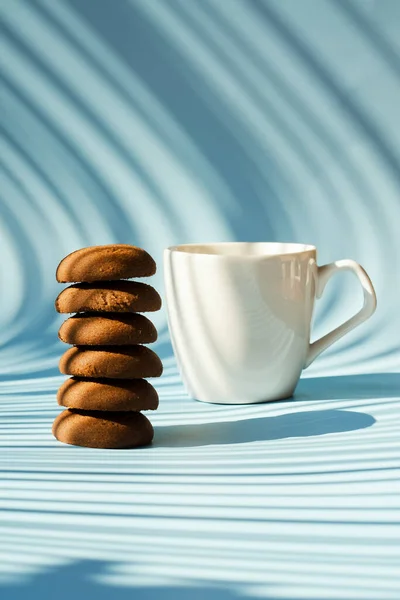 Cup Hot Coffee Sweet Cookies Blue Background Biscuit Pastry Top — Stock Photo, Image