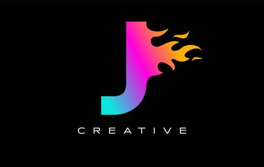 J harfi alev Logo tasarımı. Yangın Logo yazı kavramı.