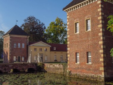 Westphalia 'da bir şatoda sonbahar zamanı