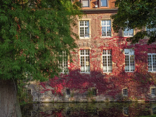 Hösttid Ett Slott Västfalen — Stockfoto