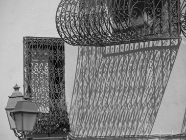 Akdeniz kıyısındaki Tunus şehri.