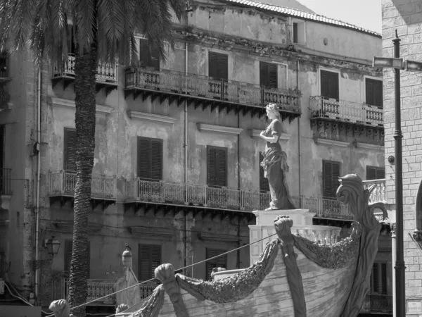 Die Stadt Palermo Auf Sizilien — Stockfoto