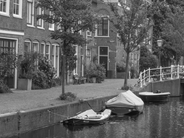 Město Leiden Nizozemsku — Stock fotografie