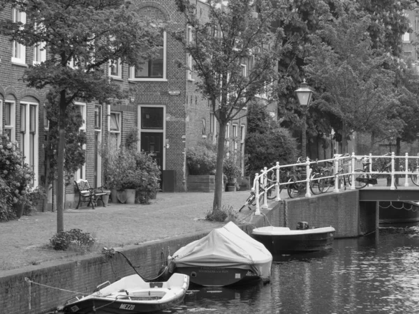 Město Leiden Nizozemsku — Stock fotografie