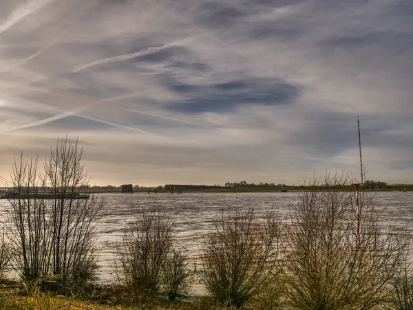 Река Рейн Вблизи Wesel Германии — стоковое фото