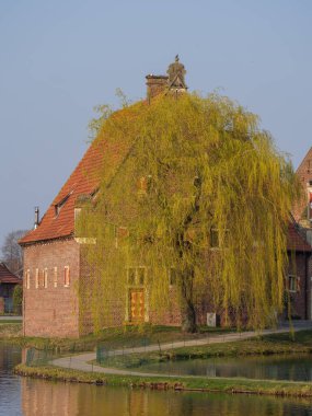 Westphalia 'daki Raesfeld' de bahar geldi.