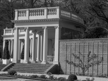 Hollanda 'daki eski şato