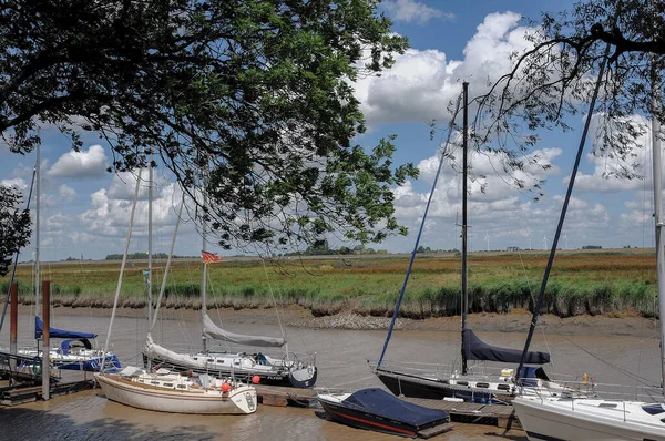 Weener ve nehir Alman Ostfriesland 'da.