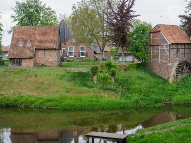 Almanya 'da Berkel nehrindeki eski evler