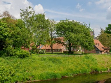 Almanya 'da Berkel nehrindeki eski evler