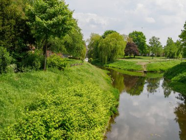 Almanya 'da Berkel nehrindeki eski evler