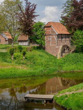 Almanya 'da Berkel nehrindeki eski evler