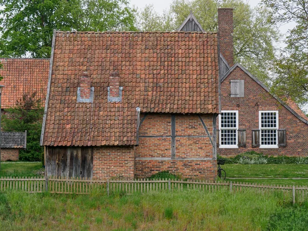 Gamla Hus Vid Floden Berkel Tyskland — Stockfoto