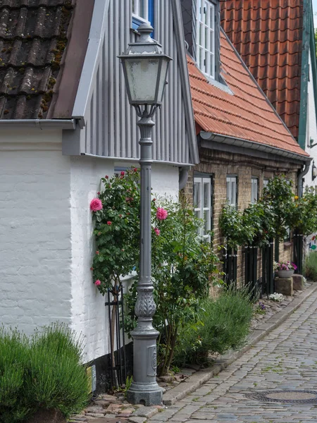 Almanya 'nın kuzeyinde Schleswig ve küçük balıkçı köyü Holm