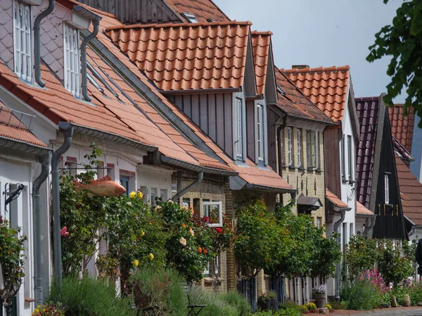 Almanya 'nın kuzeyinde Schleswig ve küçük balıkçı köyü Holm