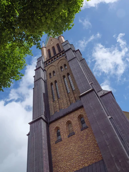 Almanya 'nın kuzeyinde Schleswig ve küçük balıkçı köyü Holm