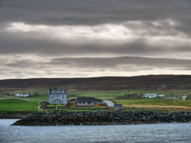 İskoçya 'da Lerwick şehrinin bulunduğu shetland adaları