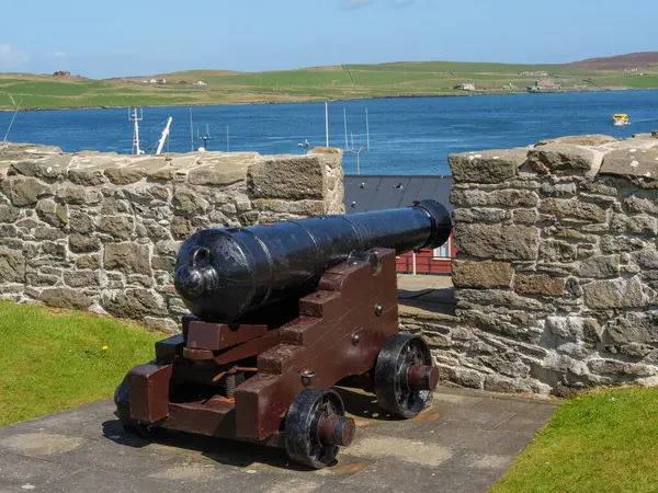 İskoçya 'da Lerwick şehrinin bulunduğu shetland adaları