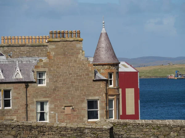 İskoçya 'da Lerwick şehrinin bulunduğu shetland adaları
