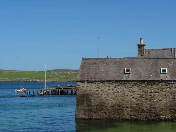 İskoçya 'da Lerwick şehrinin bulunduğu shetland adaları
