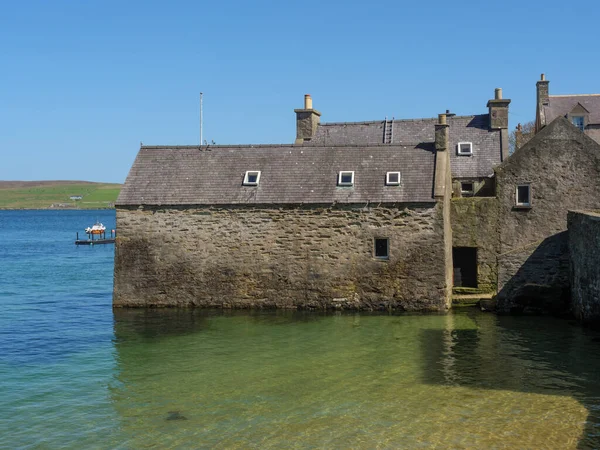 İskoçya 'da Lerwick şehrinin bulunduğu shetland adaları