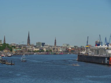 Hamburg şehri ve Elbe nehri Almanya 'da.