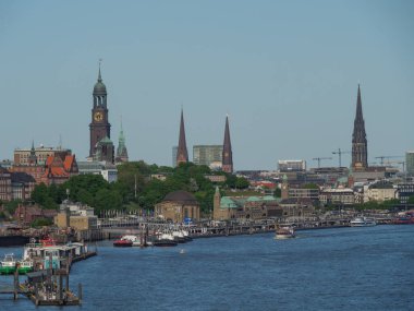 Hamburg şehri ve Elbe nehri Almanya 'da.