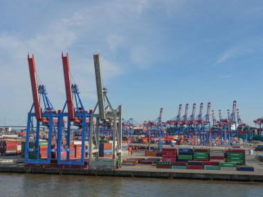 Hamburg şehri ve Elbe nehri Almanya 'da.