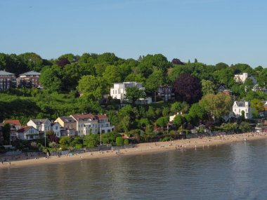 Hamburg şehri ve Elbe nehri Almanya 'da.