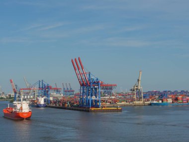 Hamburg şehri ve Elbe nehri Almanya 'da.