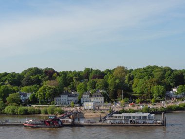 Hamburg şehri ve Elbe nehri Almanya 'da.