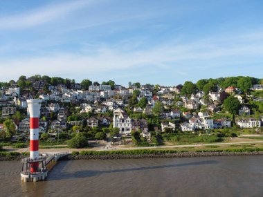 Hamburg şehri ve Elbe nehri Almanya 'da.
