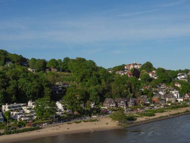 Hamburg şehri ve Elbe nehri Almanya 'da.