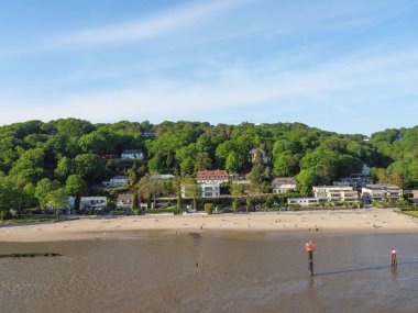 Hamburg şehri ve Elbe nehri Almanya 'da.
