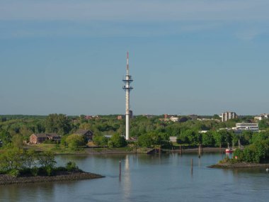 Hamburg şehri ve Elbe nehri Almanya 'da.