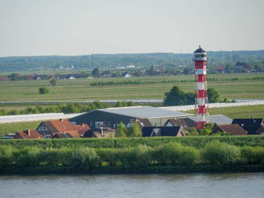 Hamburg şehri ve Elbe nehri Almanya 'da.