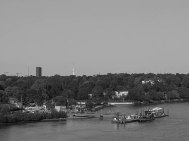 Hamburg şehri ve Elbe nehri Almanya 'da.