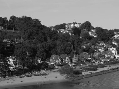 Hamburg şehri ve Elbe nehri Almanya 'da.