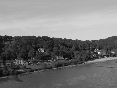 Hamburg şehri ve Elbe nehri Almanya 'da.