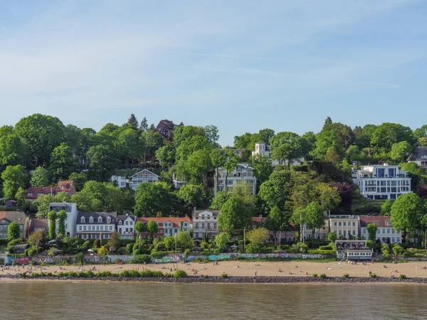 Hamburg şehri ve Elbe nehri Almanya 'da.